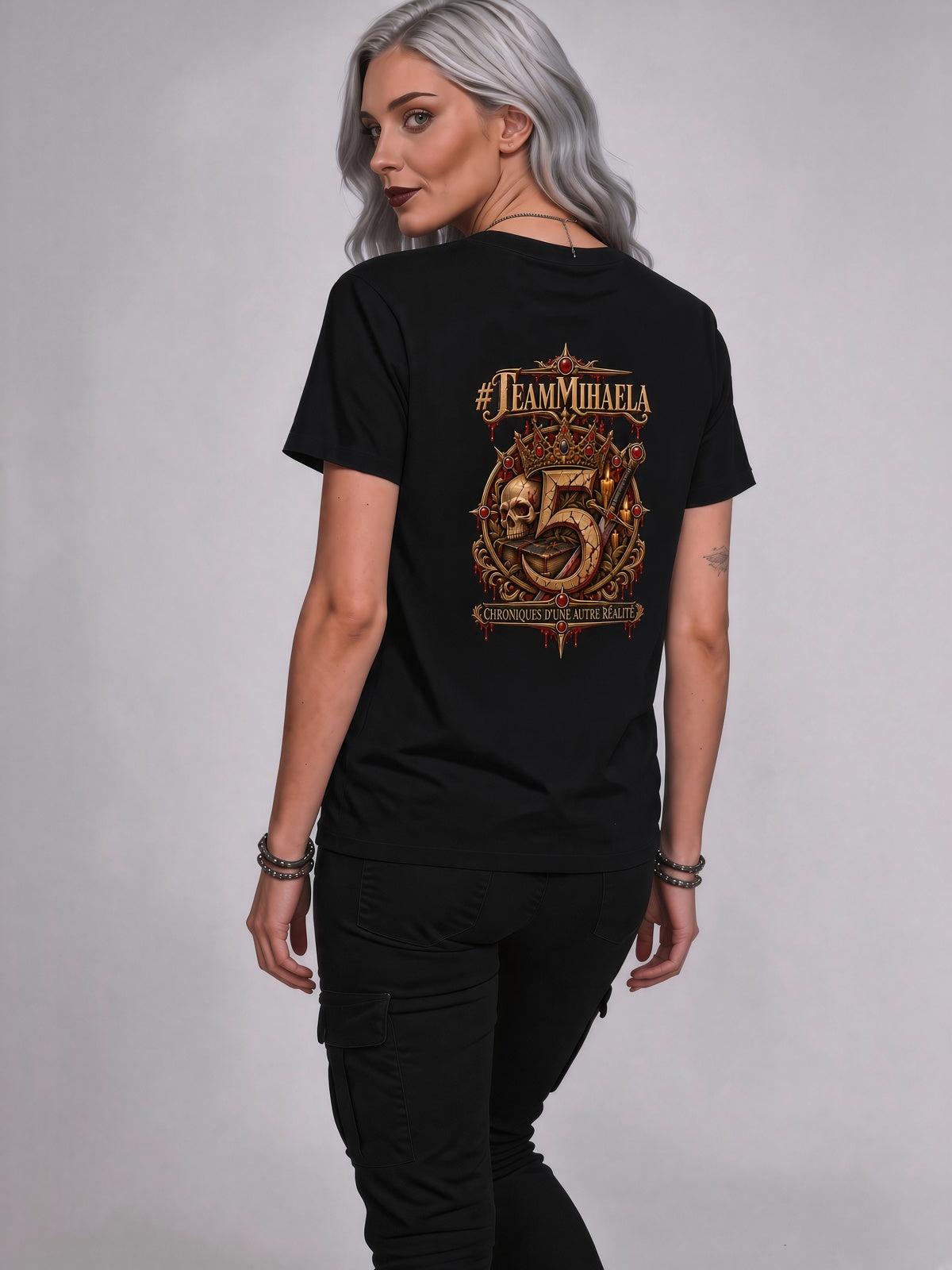 T-shirt « Team Mihaela » — Chroniques d’une autre réalité